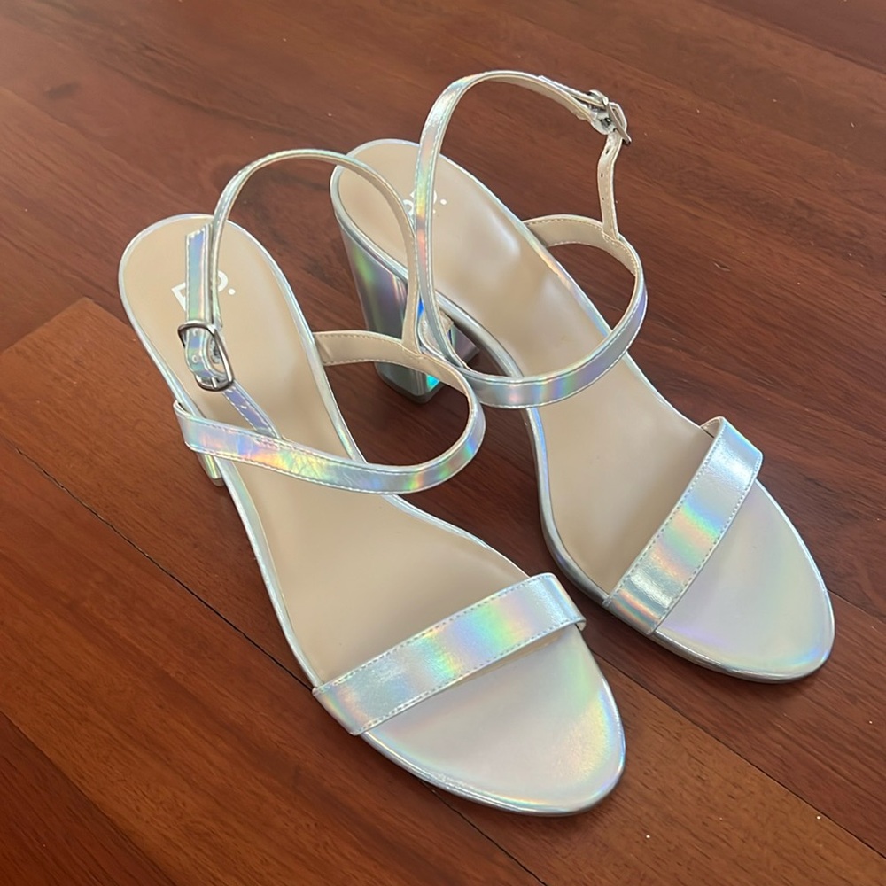 Shoes size 9.5 - never worn